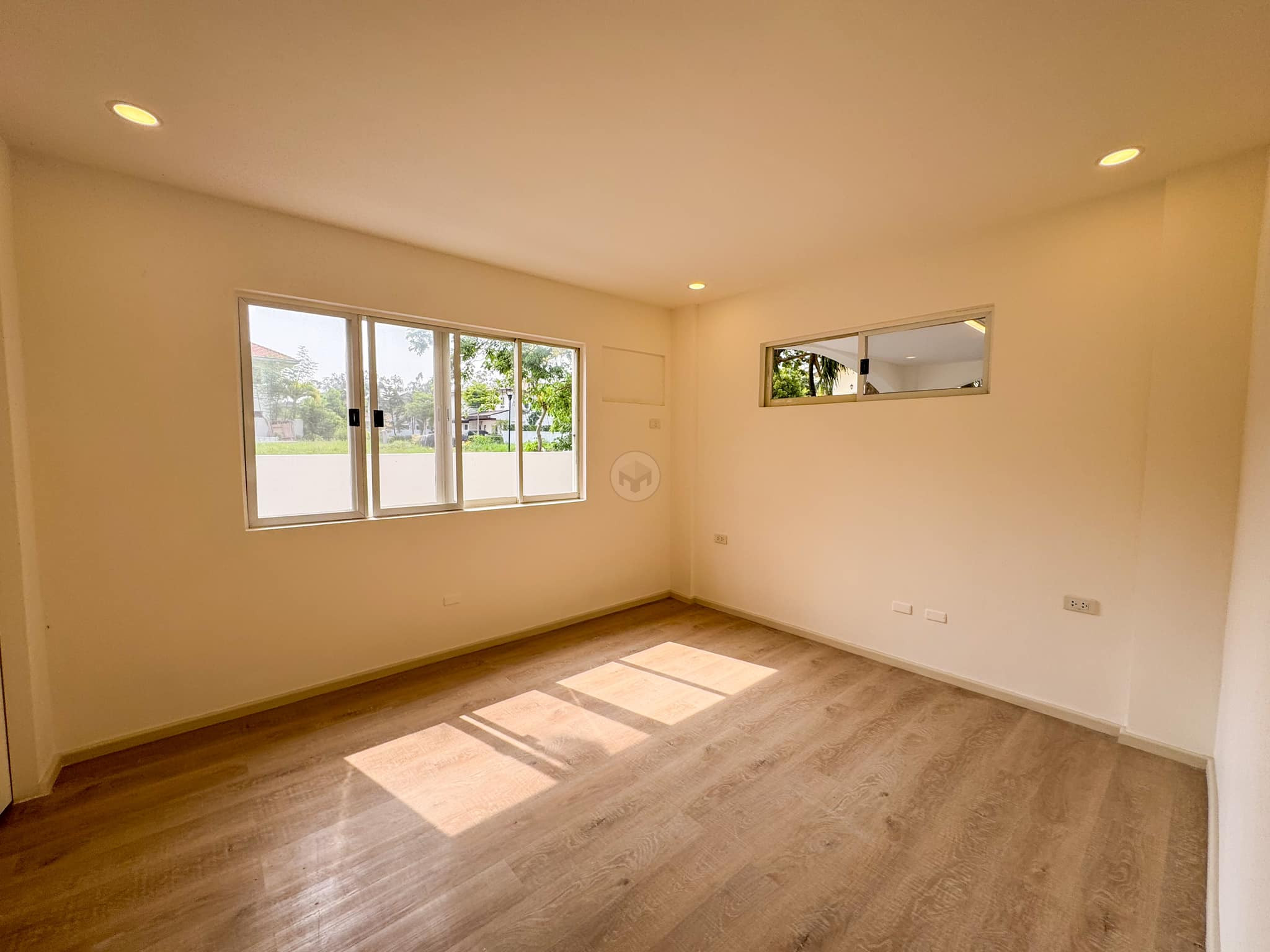 A Stellar 5 Bedroom House and Lot for Sale in San Pedro, Laguna photo 5
