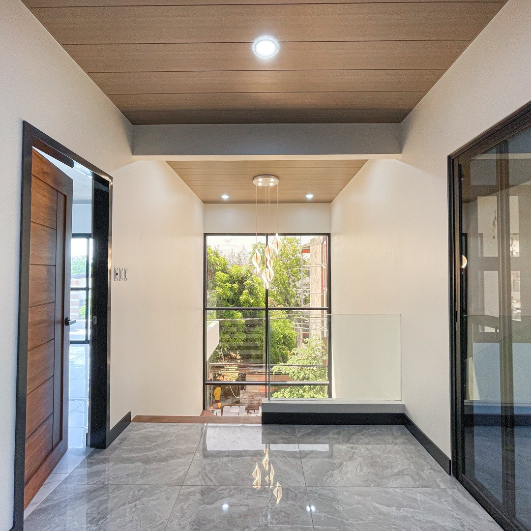 Elegant Corner Modern House For Sale photo 4