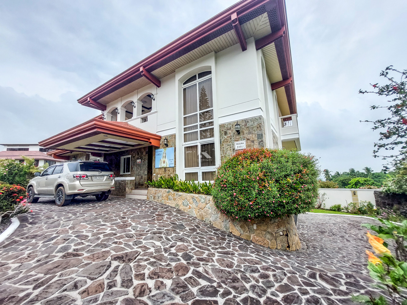 3 Storey House and Lot for Sale in Ayala Greenfields, Calamba Laguna photo 2
