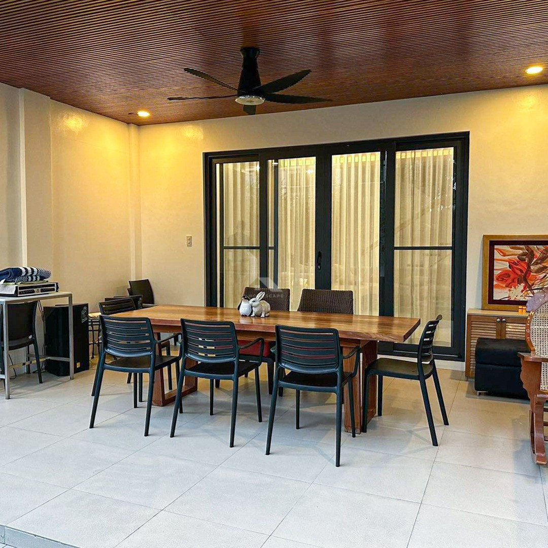 Classy and Cozy Fully Furnished House and Lot For Sale photo 4
