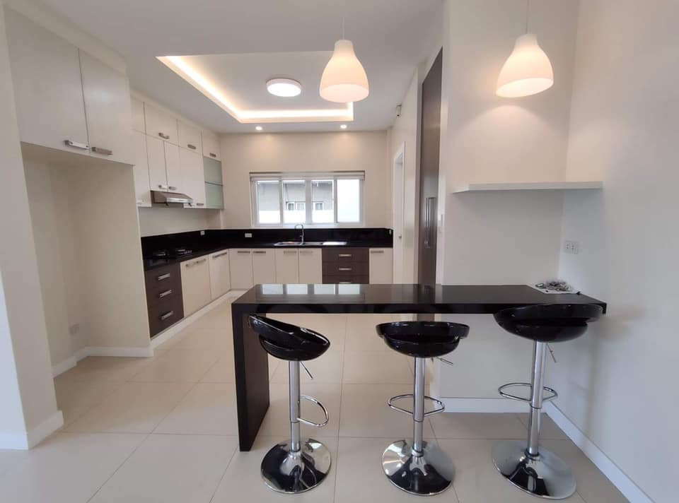 Modern Contemporary 5BR House & Lot For Sale In BF Homes photo 4