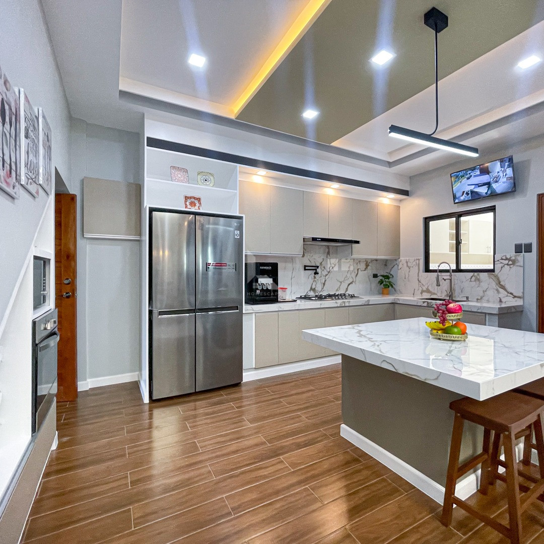 ylish Semi-Furnished Modern Contemporary Home in BF Resort photo 3