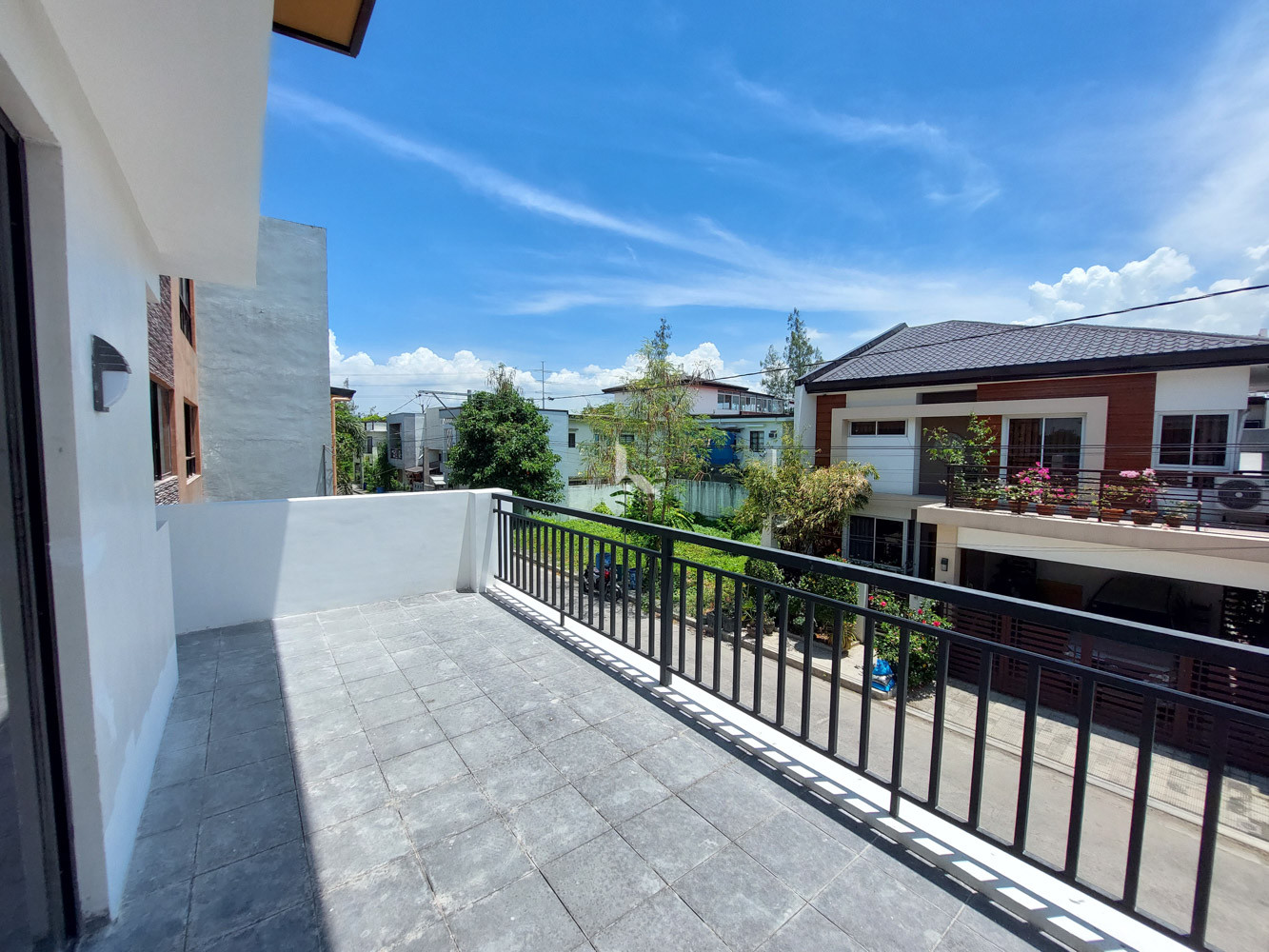 2 Storey Modern House in Greenwoods Executive village, Pasig City photo 2
