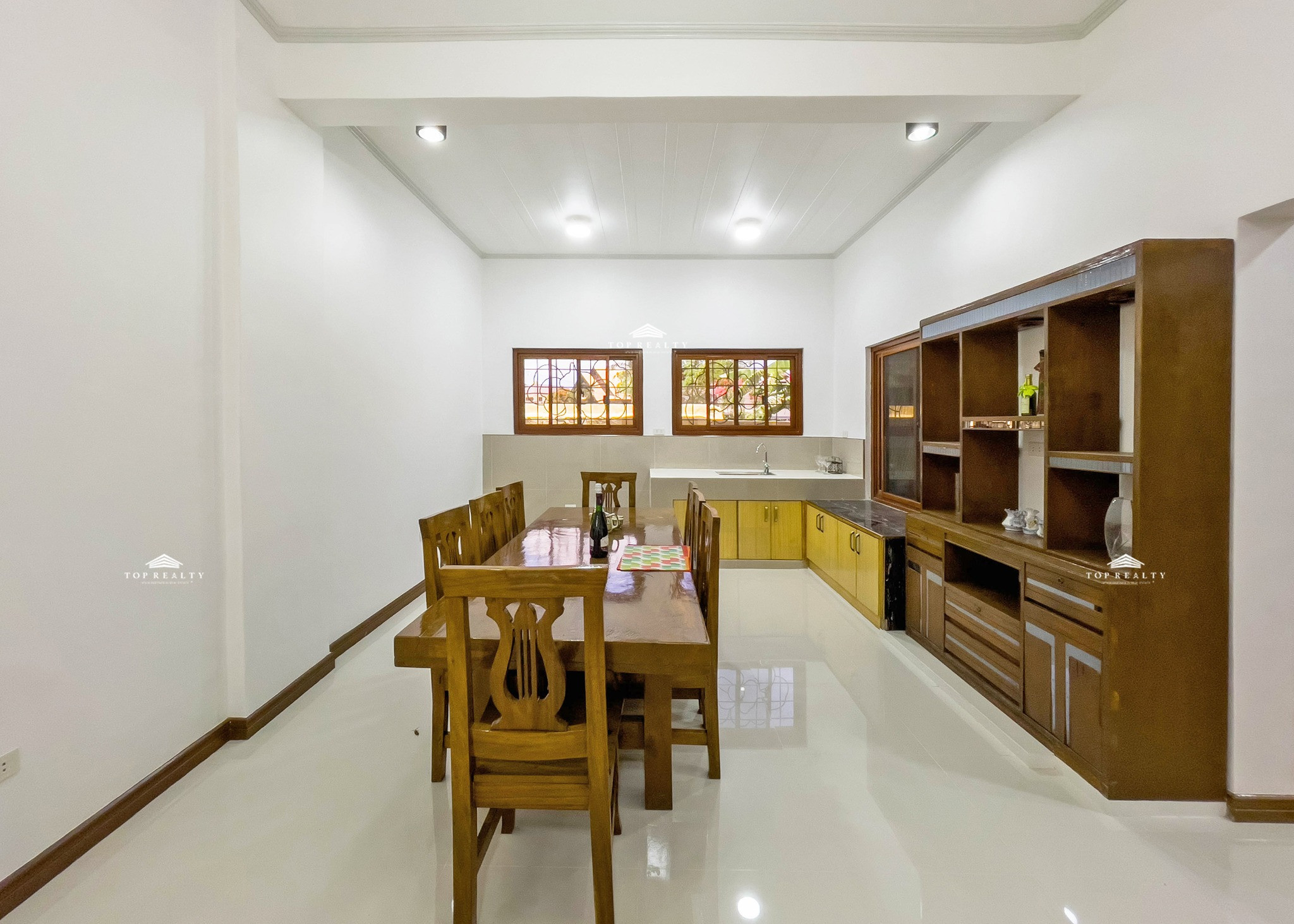 Prime Triple Corner Lot House for Sale in Foggy Heights, Tagaytay-Cavite photo 3