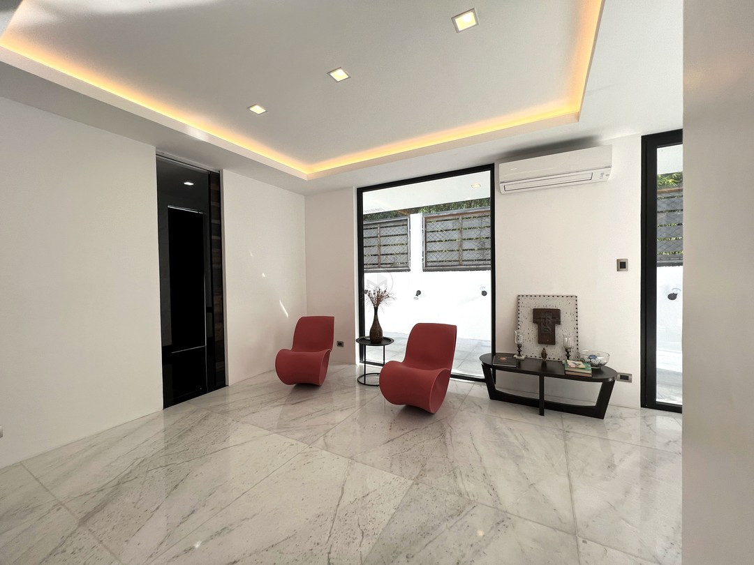 Inside a Lovely Splendid House and Lot for Sale in Ayala Alabang photo 5