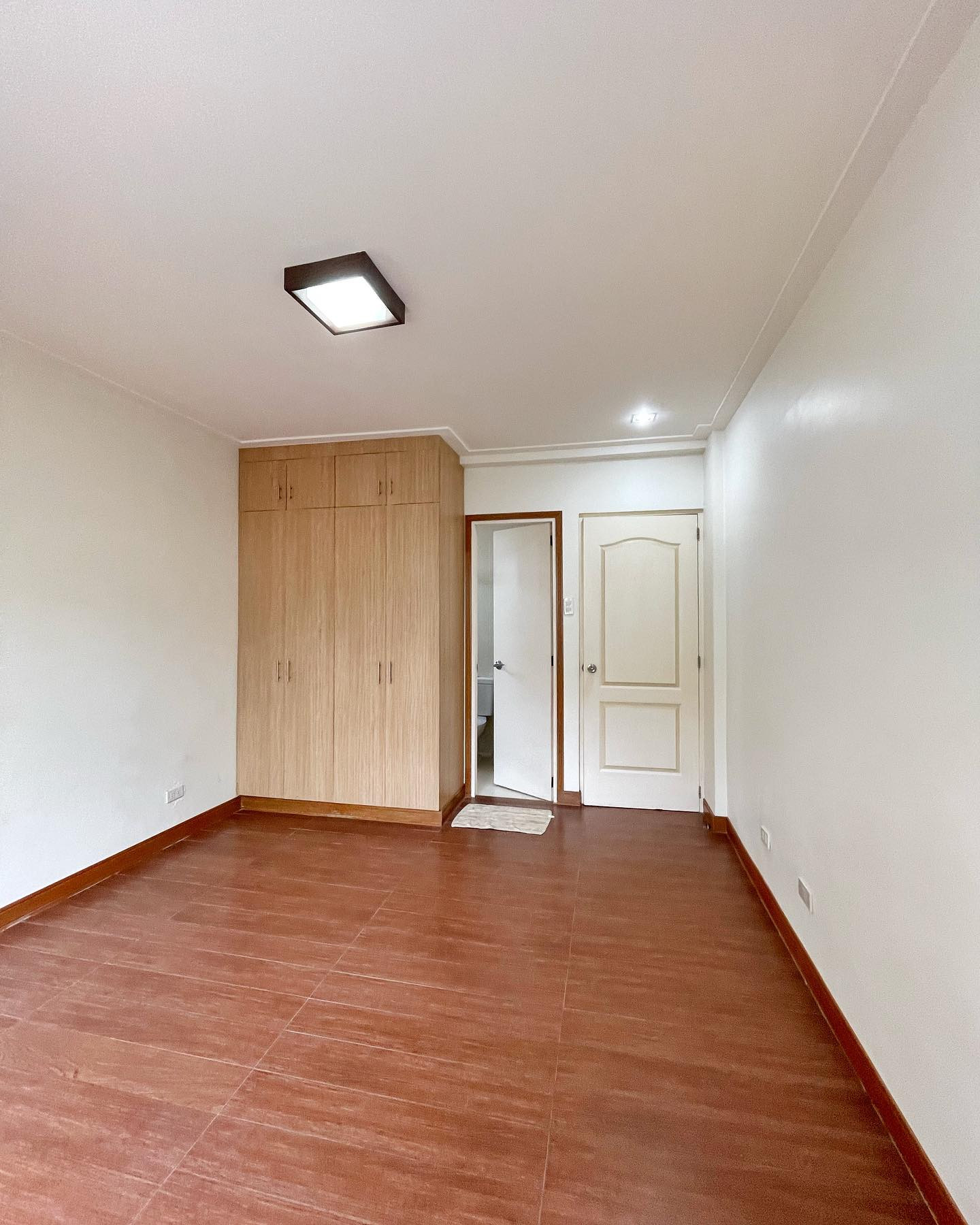 Pre-owned House for Sale in Ayala Alabang Village photo 4