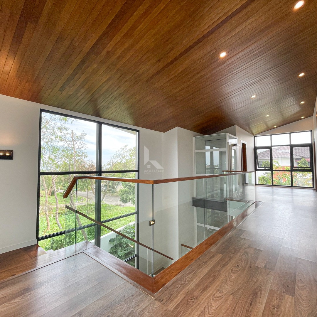 Elegant Modern Contemporary House with Elevator For Sale photo 5