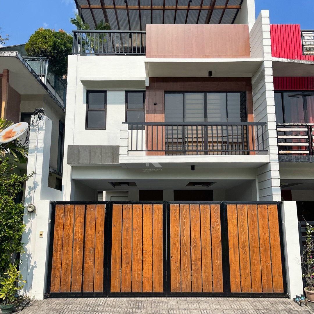 Pleasing Contemporary House and Lot For Sale photo 1