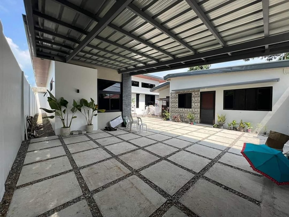 Property with two Bungalow houses in Angeles City, Pampanga for Sale! photo 1