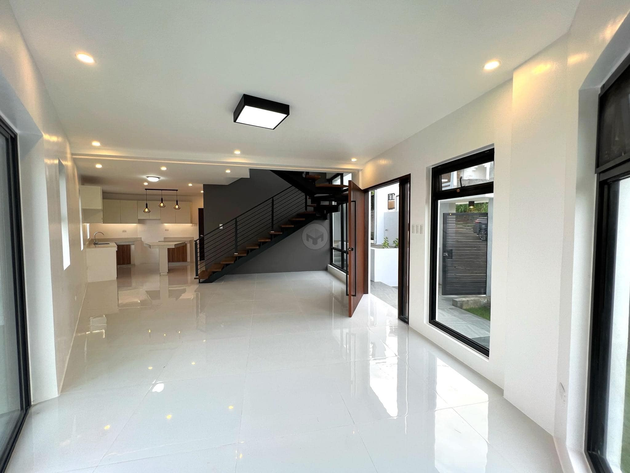 A Beautiful House and Lot for Sale photo 4