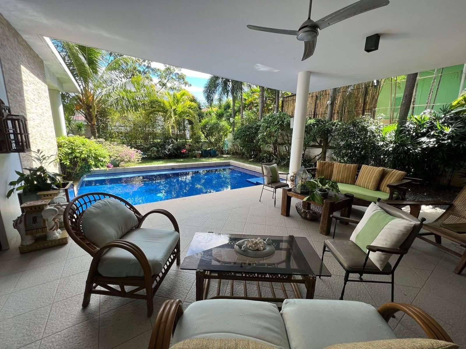 A Grand Family Home for Sale in Ayala Alabang. photo 2