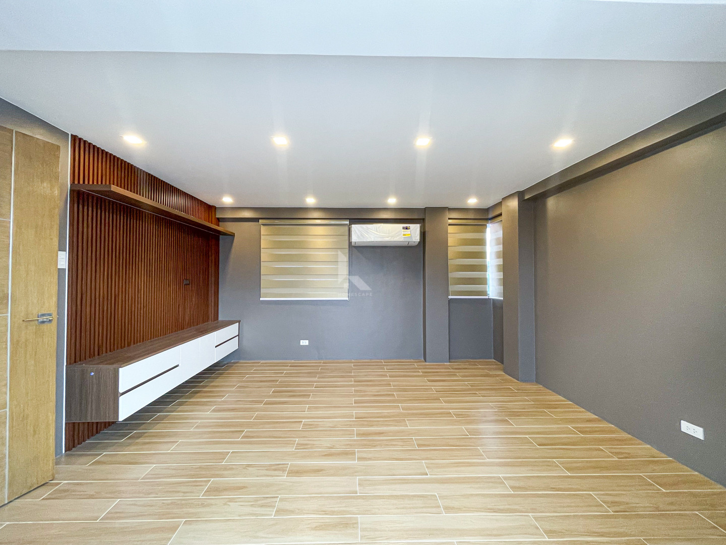 Breathtaking Brand New Modern Contemporary House For Sale in BF Homes photo 5