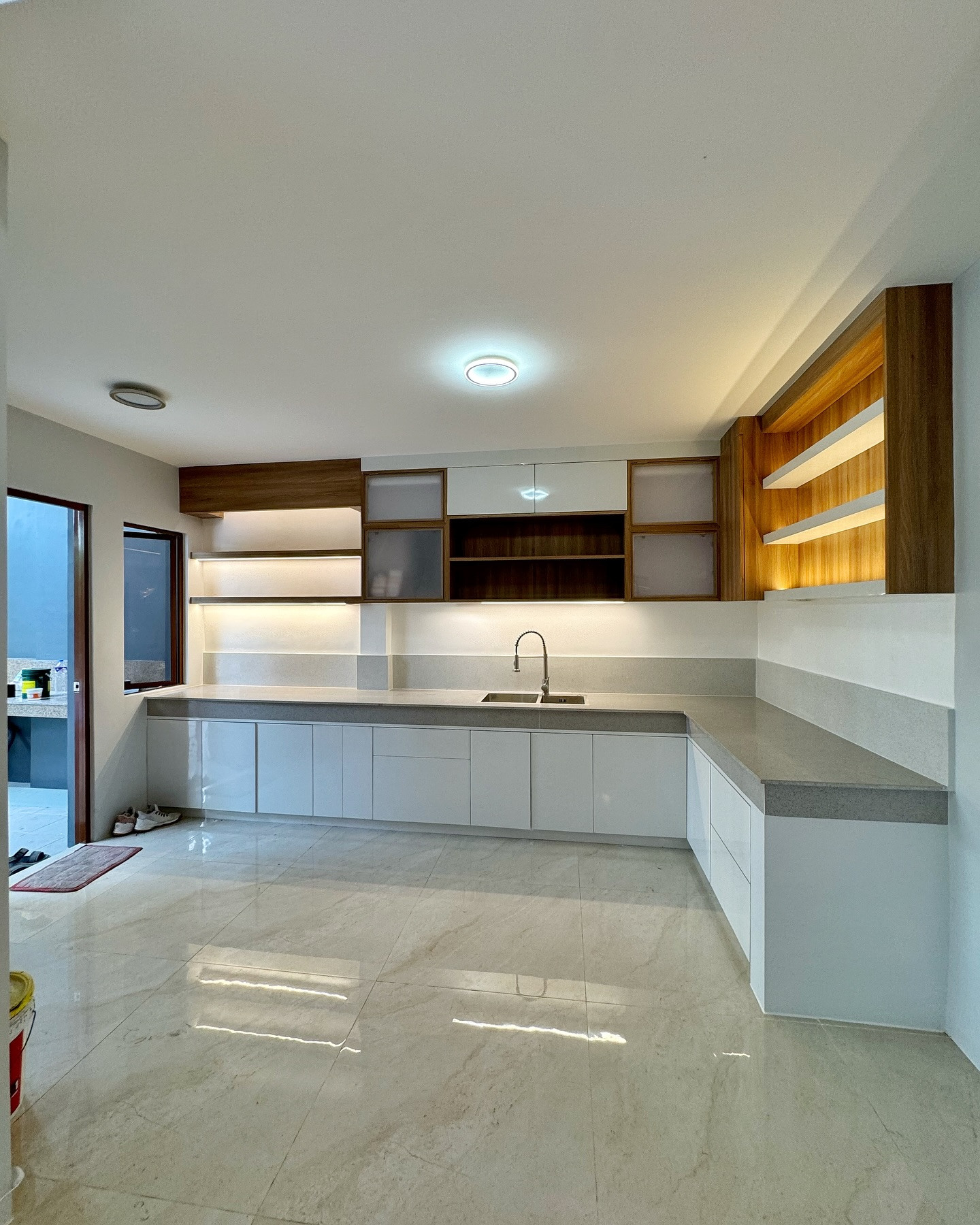 Modern House w/ Swimming Pool for Sale in Rancho Marikina City photo 3
