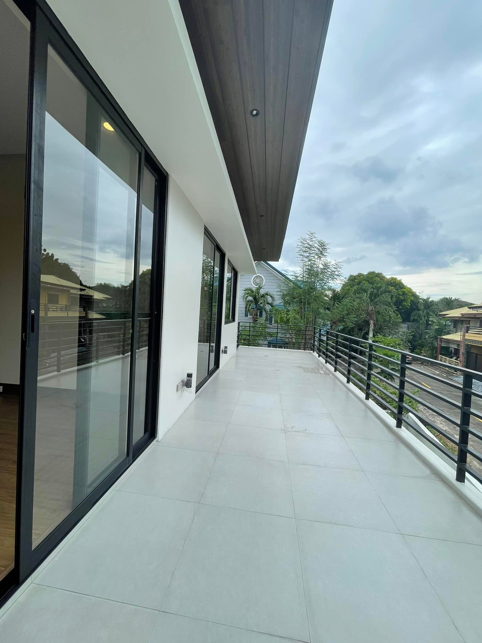 Brand New Corner House and Lot For Sale in BF Homes Parañaque photo 2