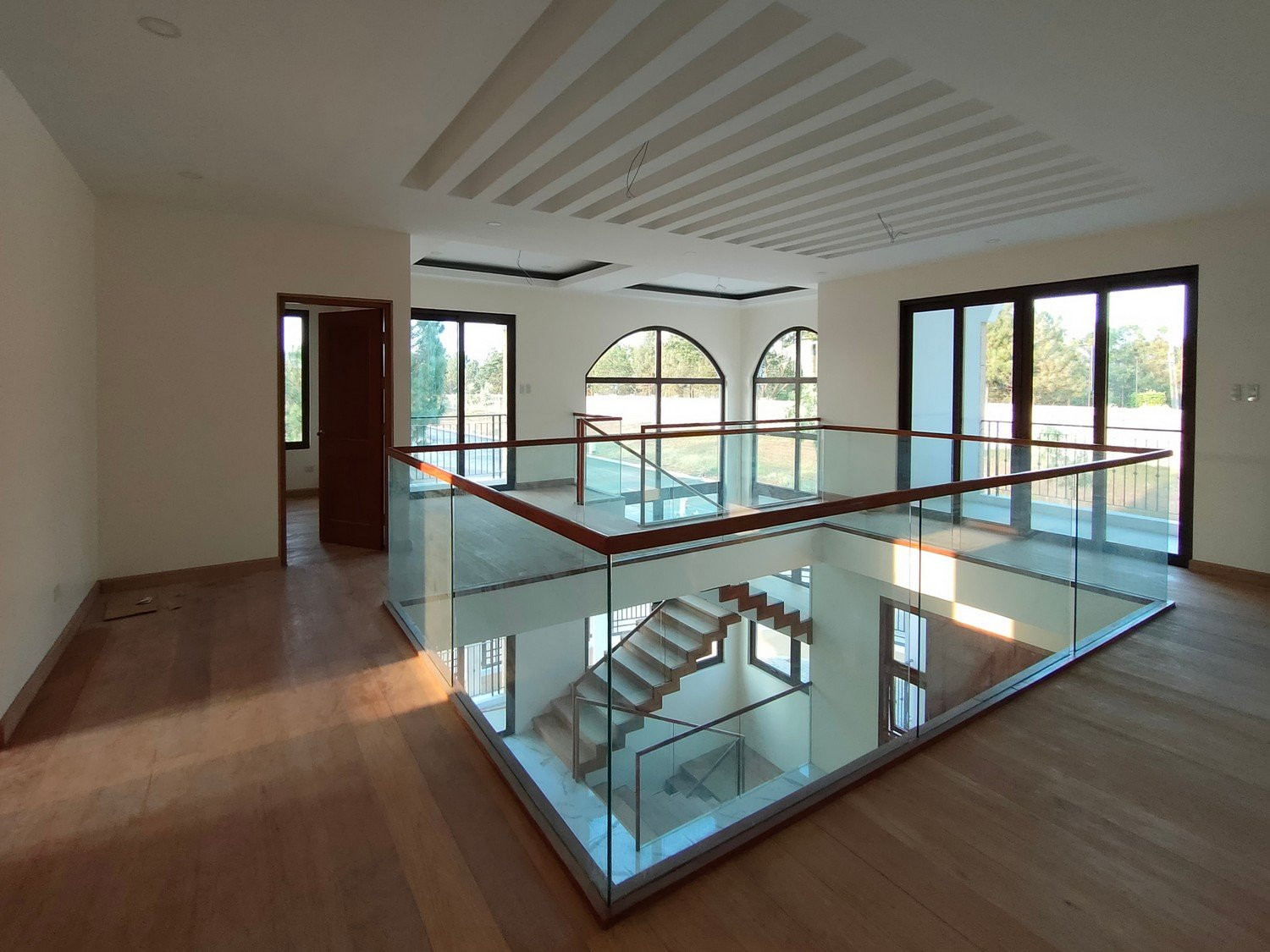 Brandnew Massive 3 Level Home in Portofino Vista Alabang photo 5