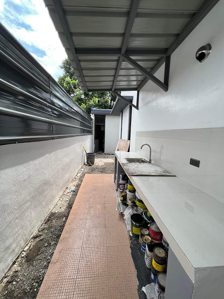 Property with two Bungalow houses in Angeles City, Pampanga for Sale! photo 4