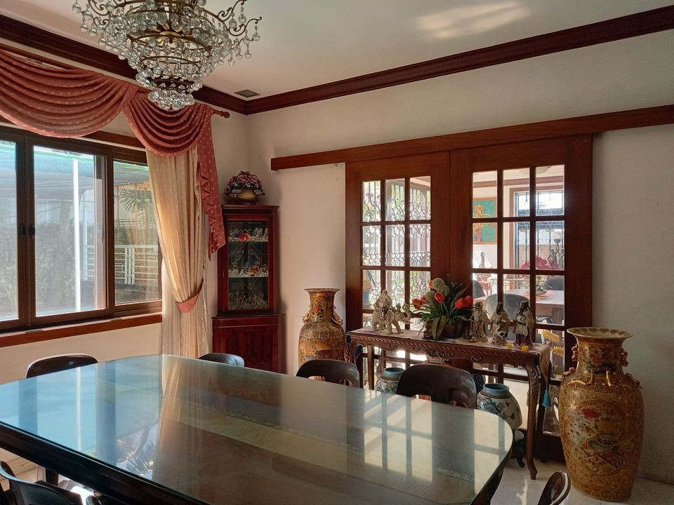 For Sale Ten Bedroom House  Loyola Grand Villas photo 4