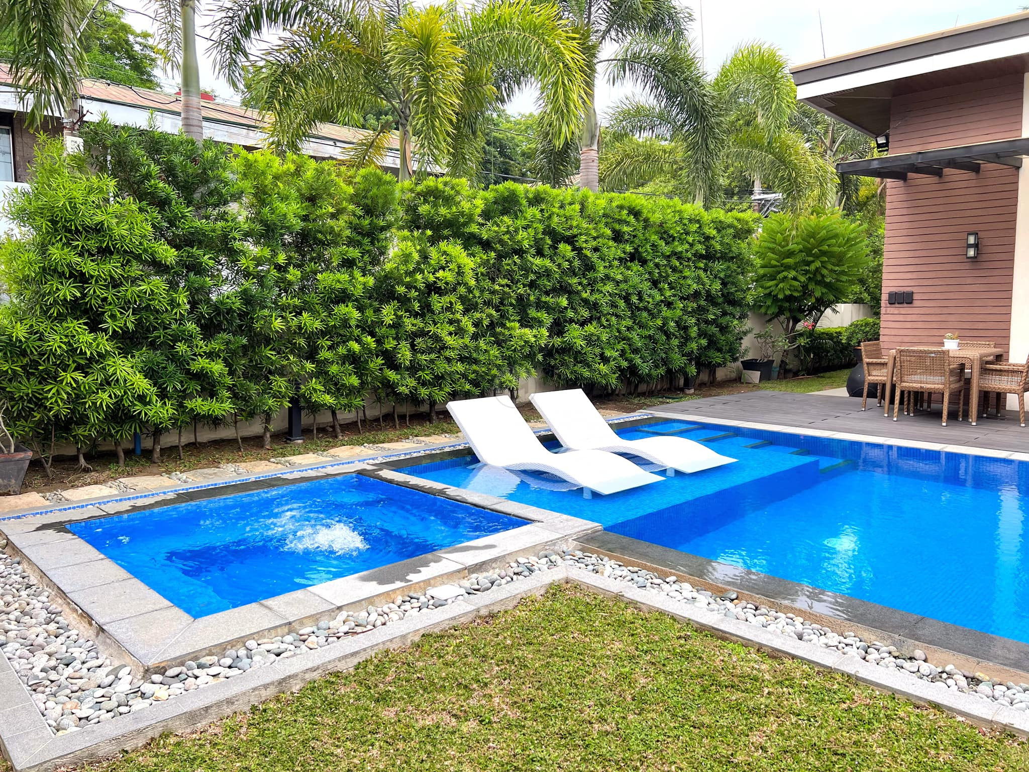 Stunning 5 Bedroom Resort-Style Property for Sale photo 4