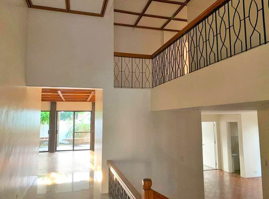 Merville Park Subdivision 5 Bedroom House with Garden For Sale photo 3