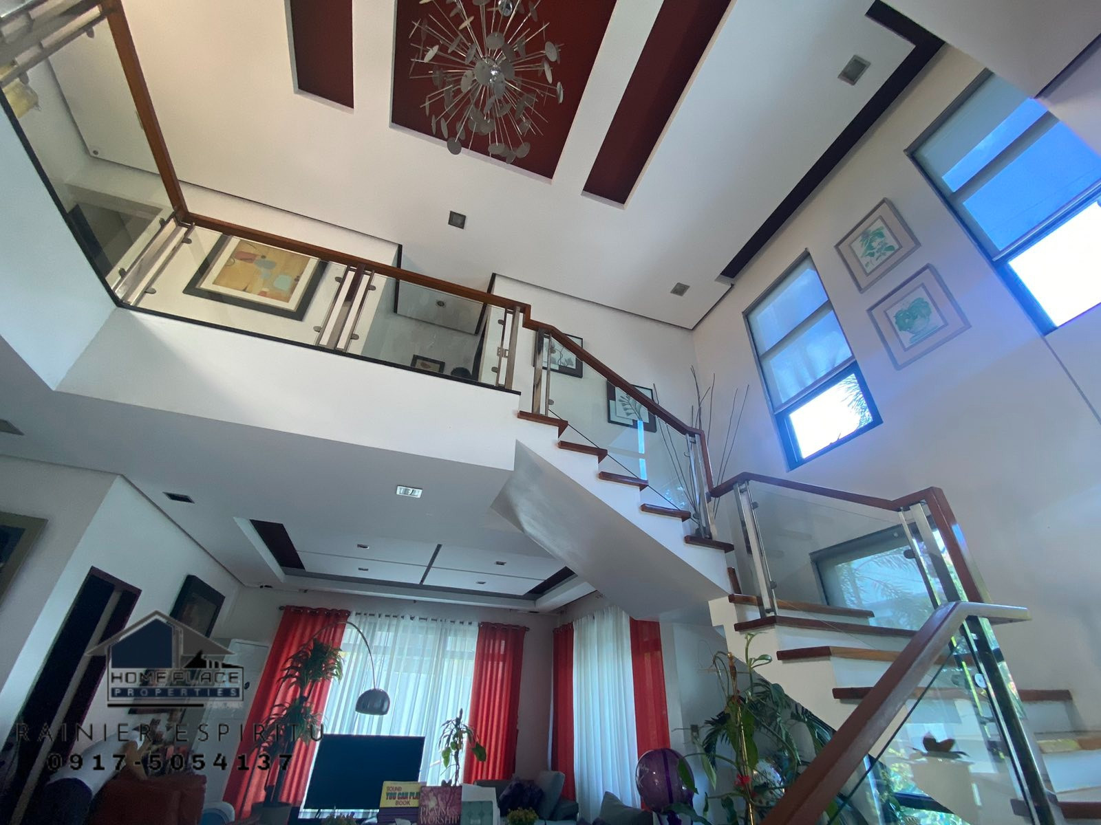 A Pleasant Warm Semi-Furnished House and Lot for Sale photo 5