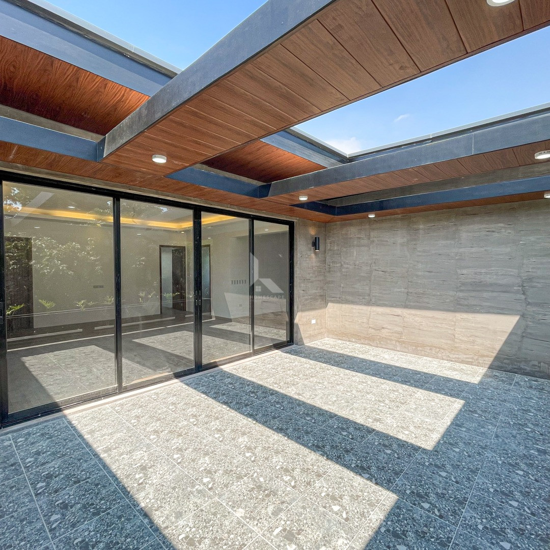 Sophisticated Modern Contemporary House and Lot For Sale photo 2