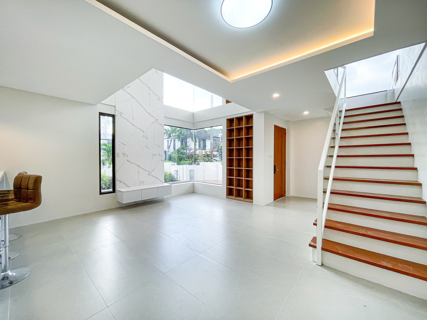 Elegant Modern Contemporary House and Lot For Sale photo 2