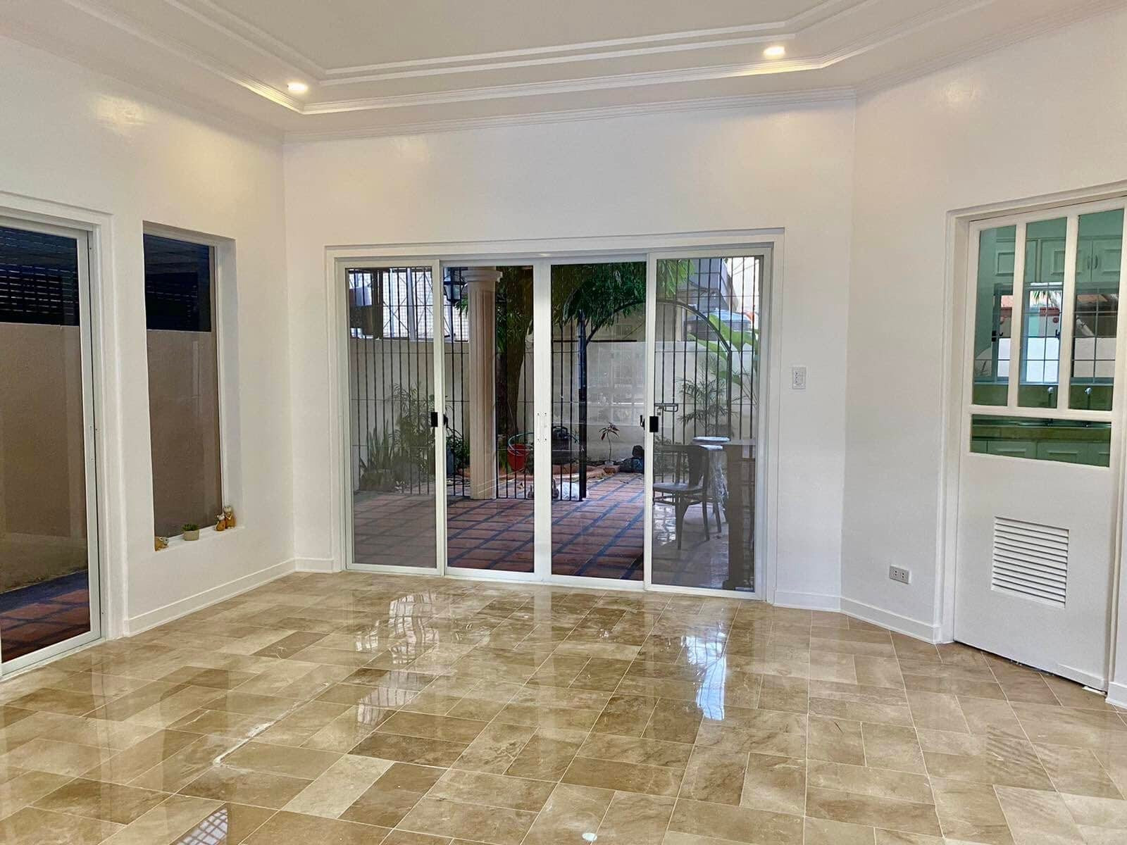 Fully Renovated House in Bf Homes Paranaque photo 2