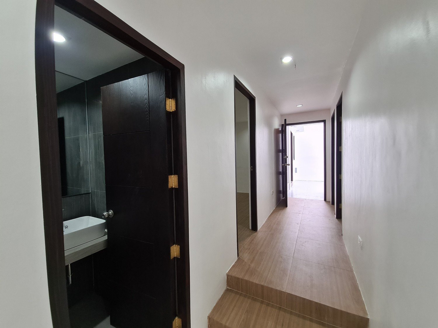 5 Bedroom New Bungalow for Sale photo 4