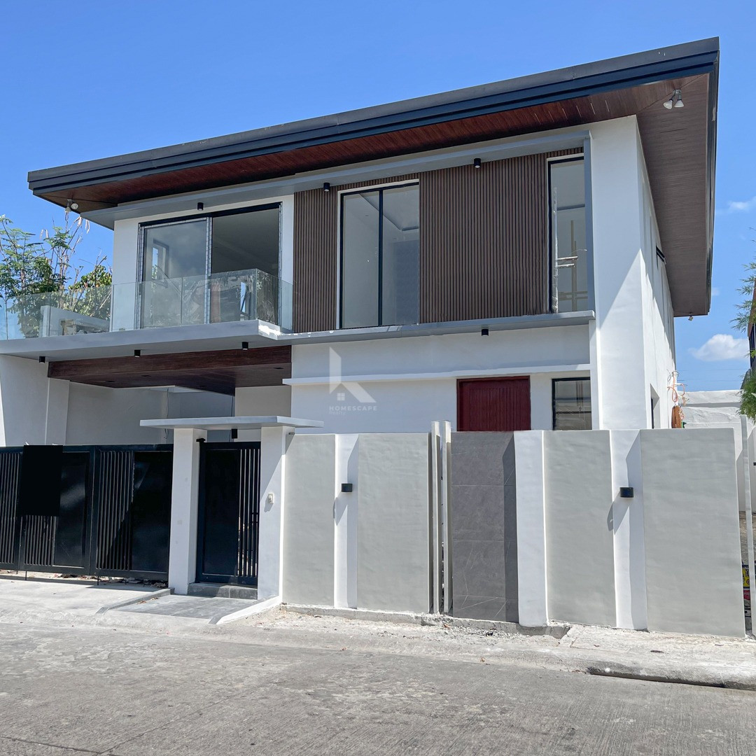 Remarkable Modern Asian For Sale in BF Homes photo 1