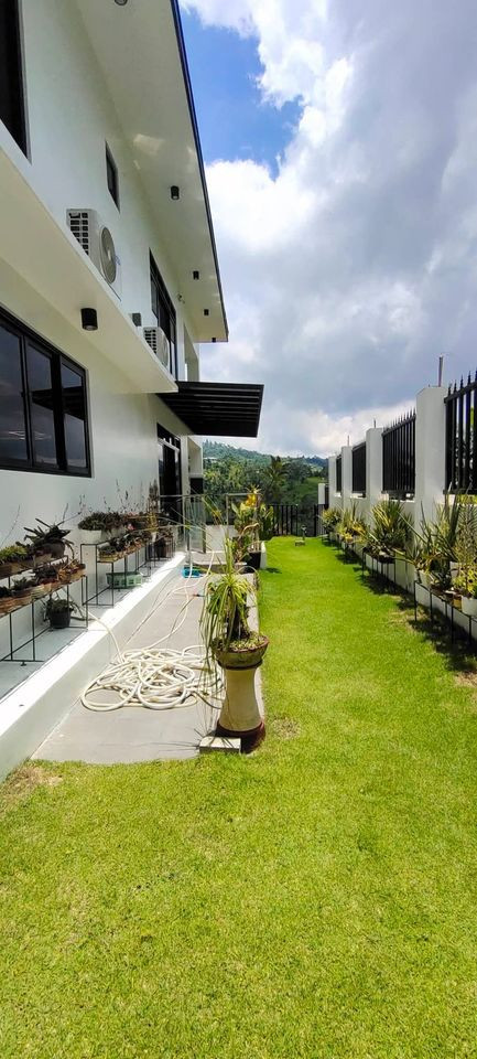 2 Level House for Sale in Busay photo 2