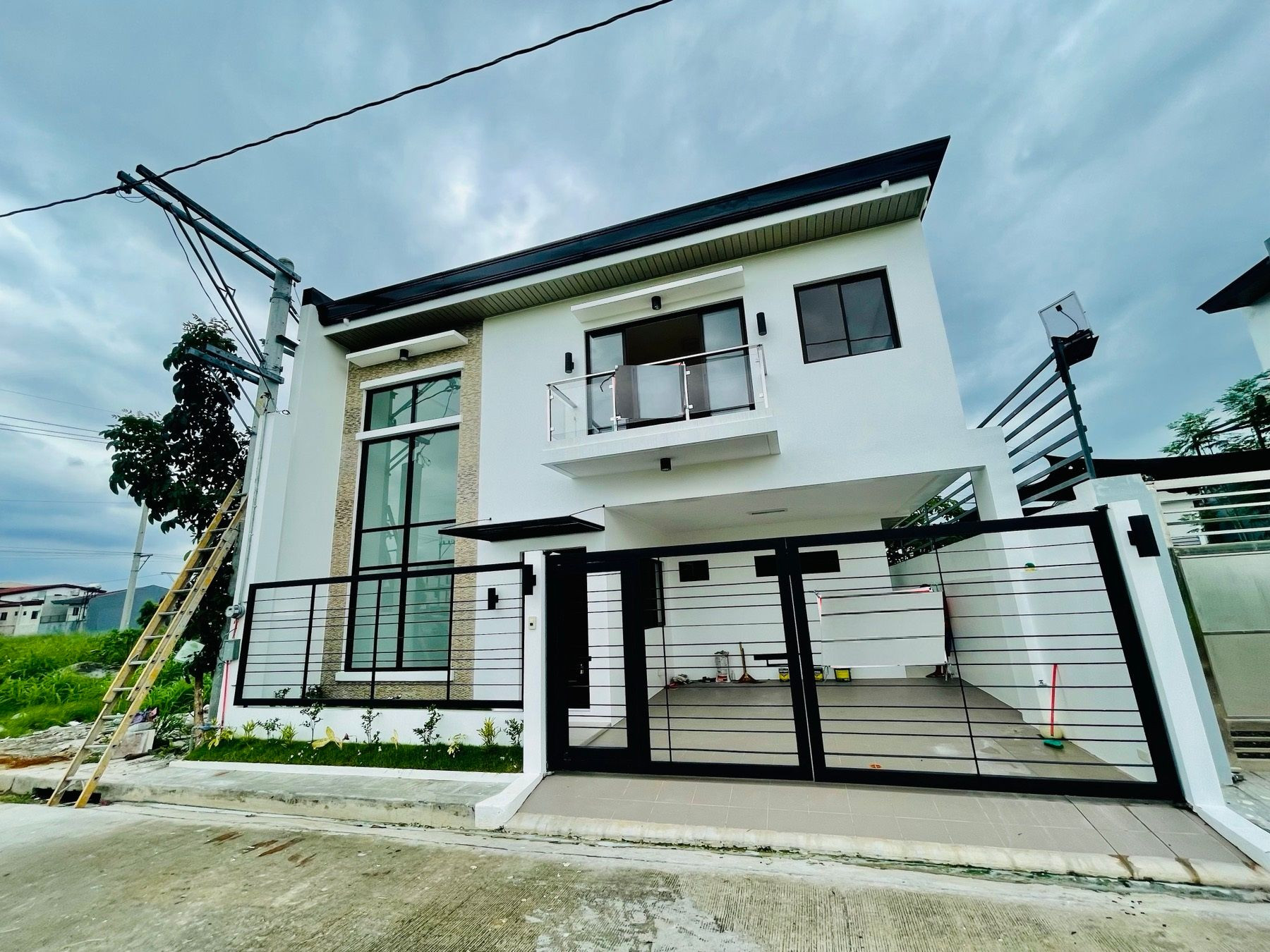 Captivating Brand New House and Lot for sale in Greenwoods Executive Village photo 1