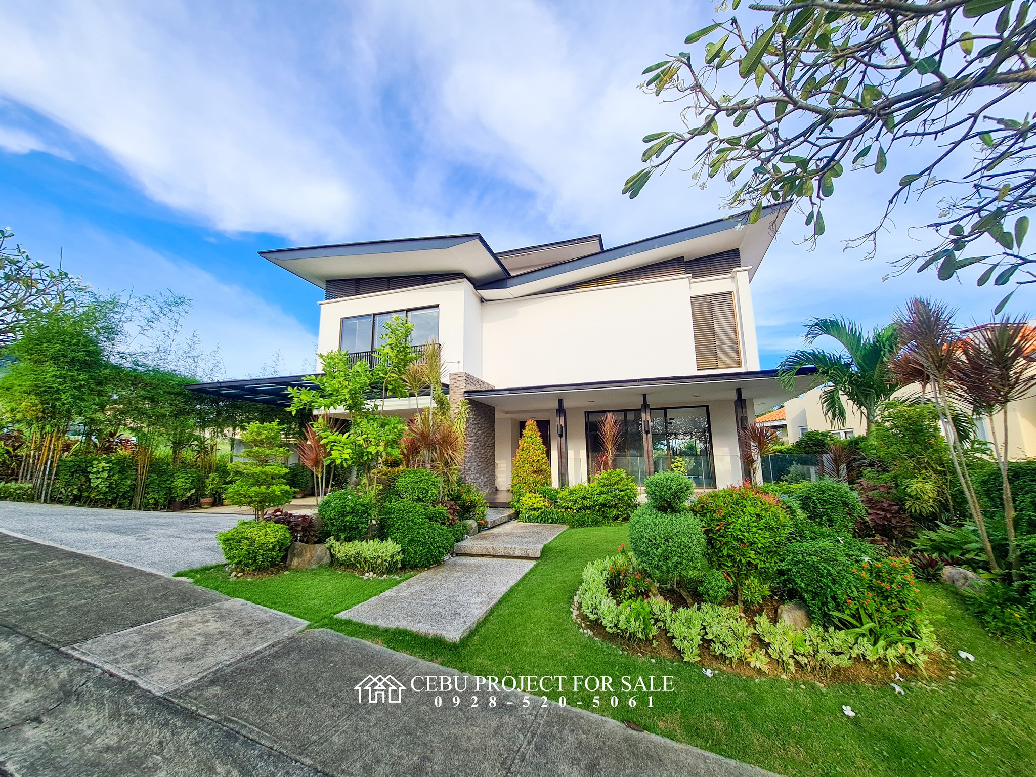 Amara is a high-end seaside residential community in Cebu island photo 1