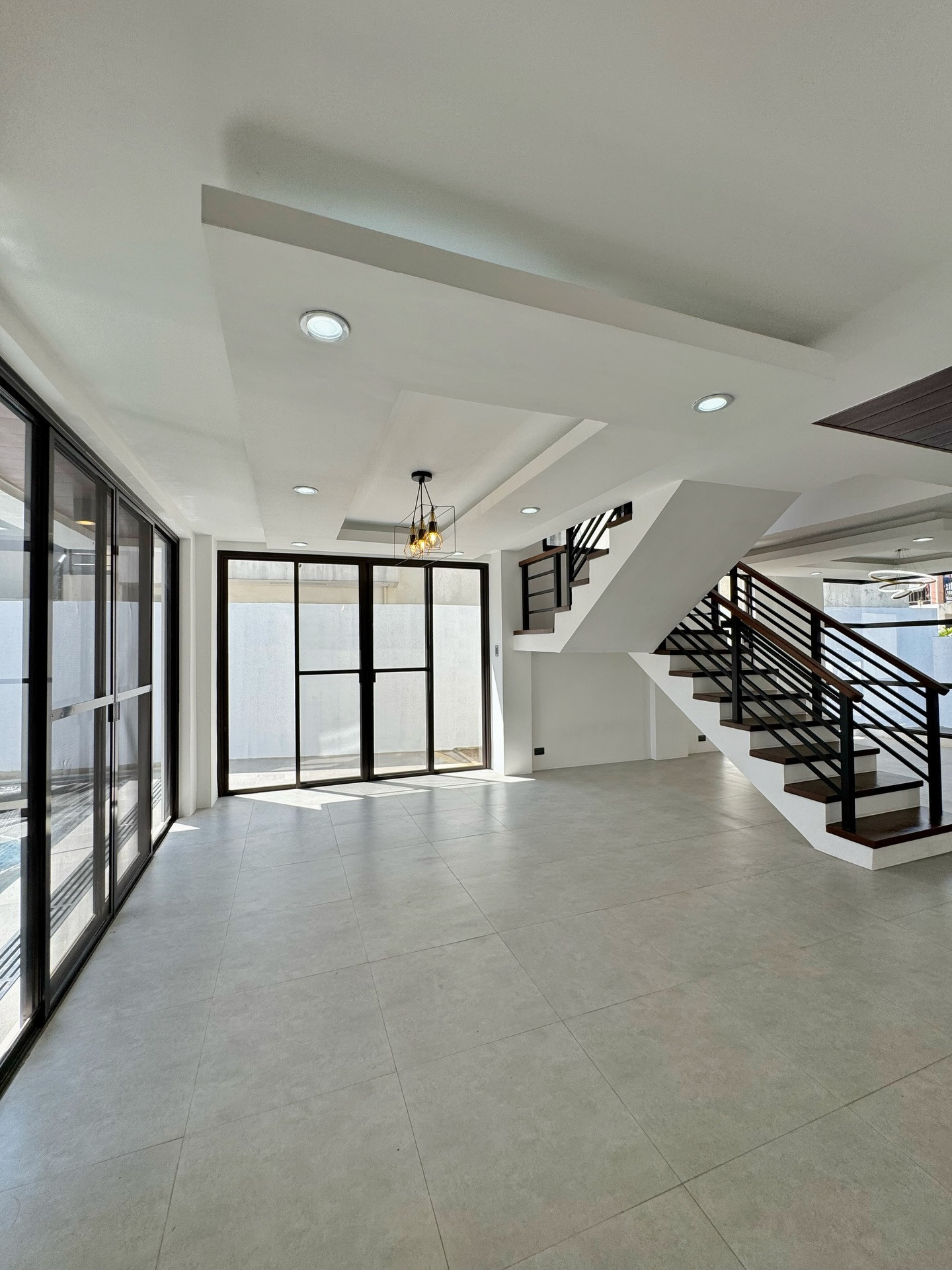Brand New Modern House for Sale w/ Pool photo 3