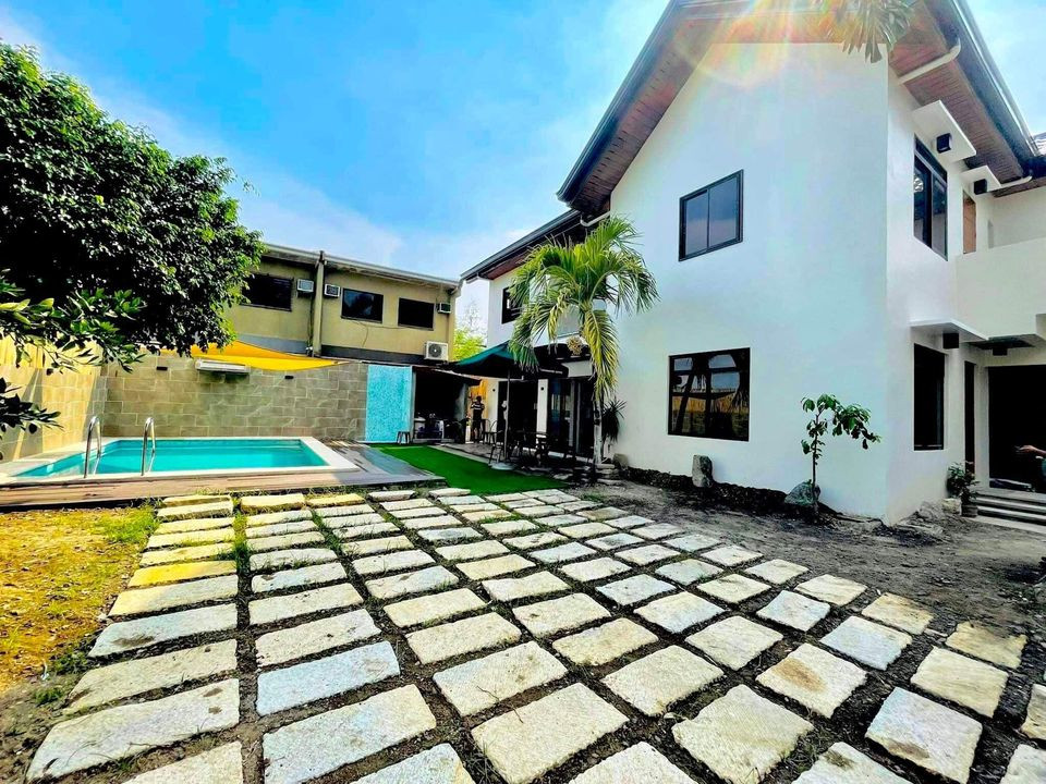 HOUSE AND LOT FOR SALE photo 1