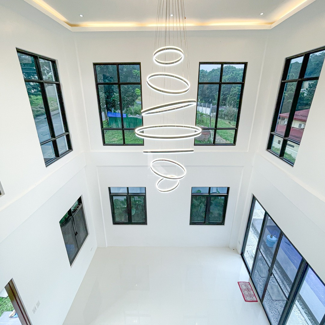 Impeccable Modern Tropical House and Lot with Swimming Pool For Sale photo 3