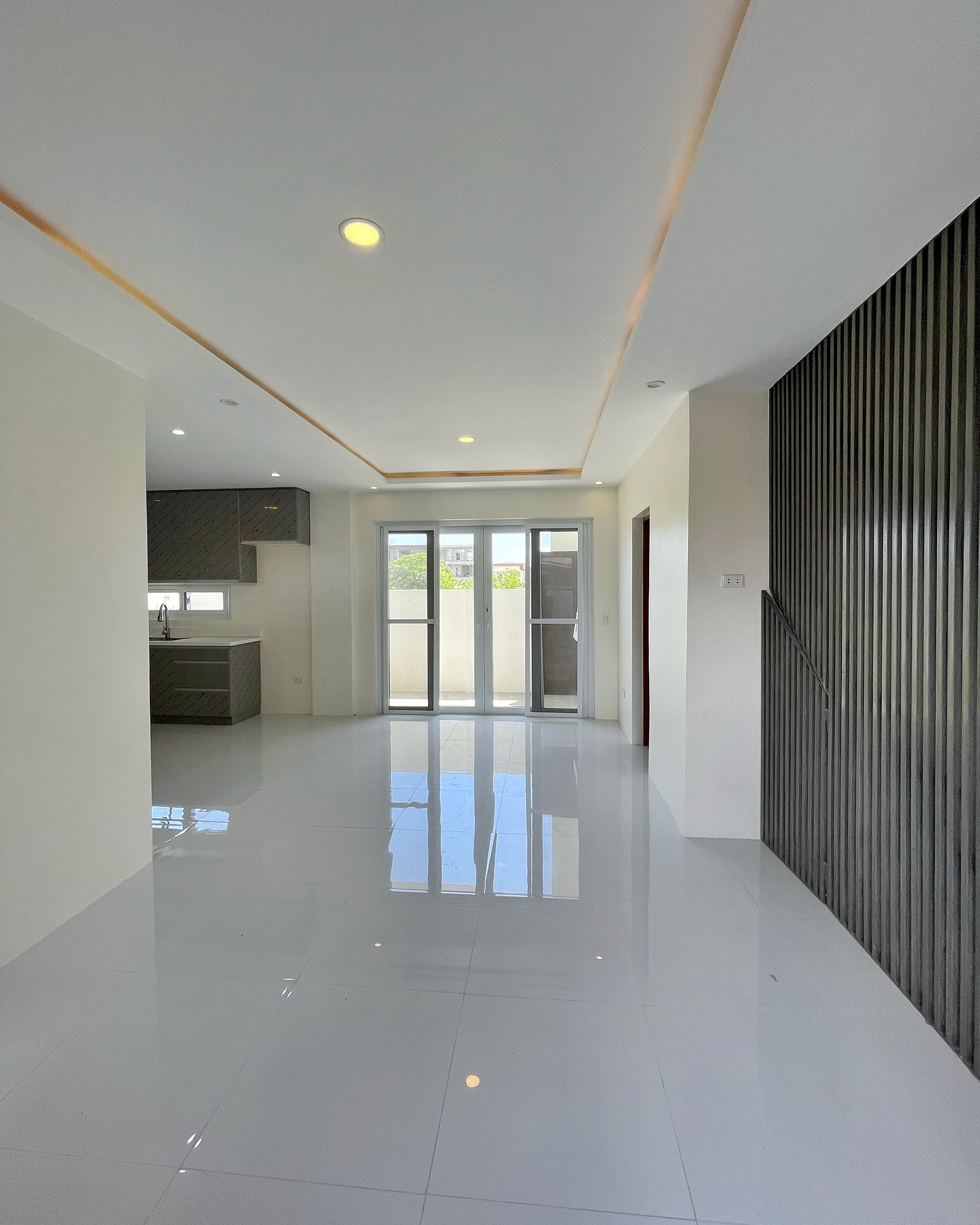 Brand New Modern House for Sale photo 5