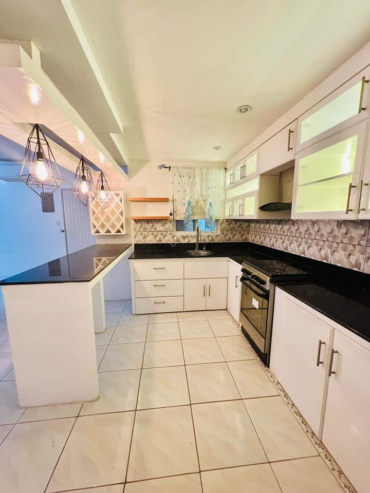 House and lot for sale photo 5