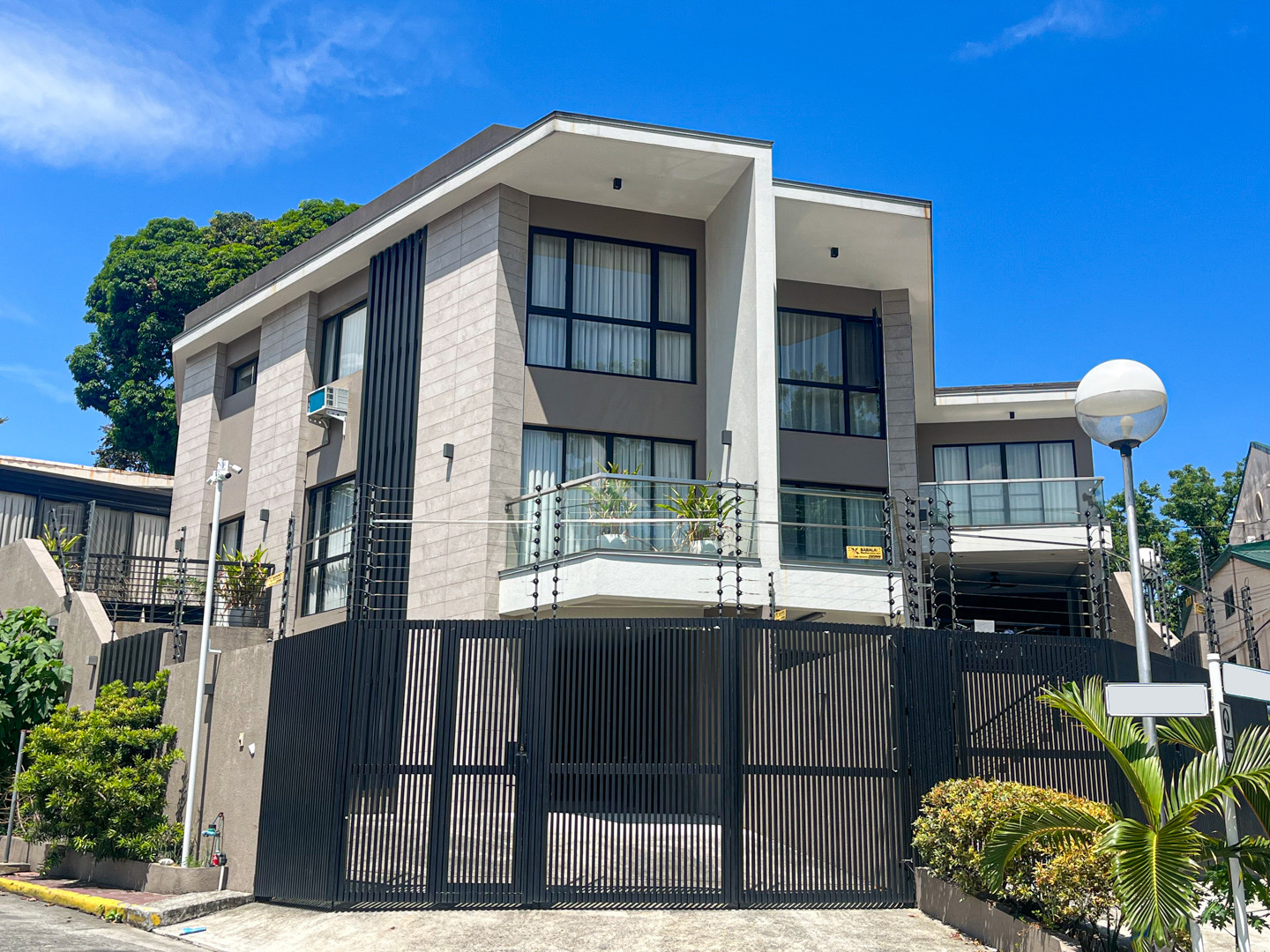 Notable Fully Furnished House and Lot For Sale photo 1