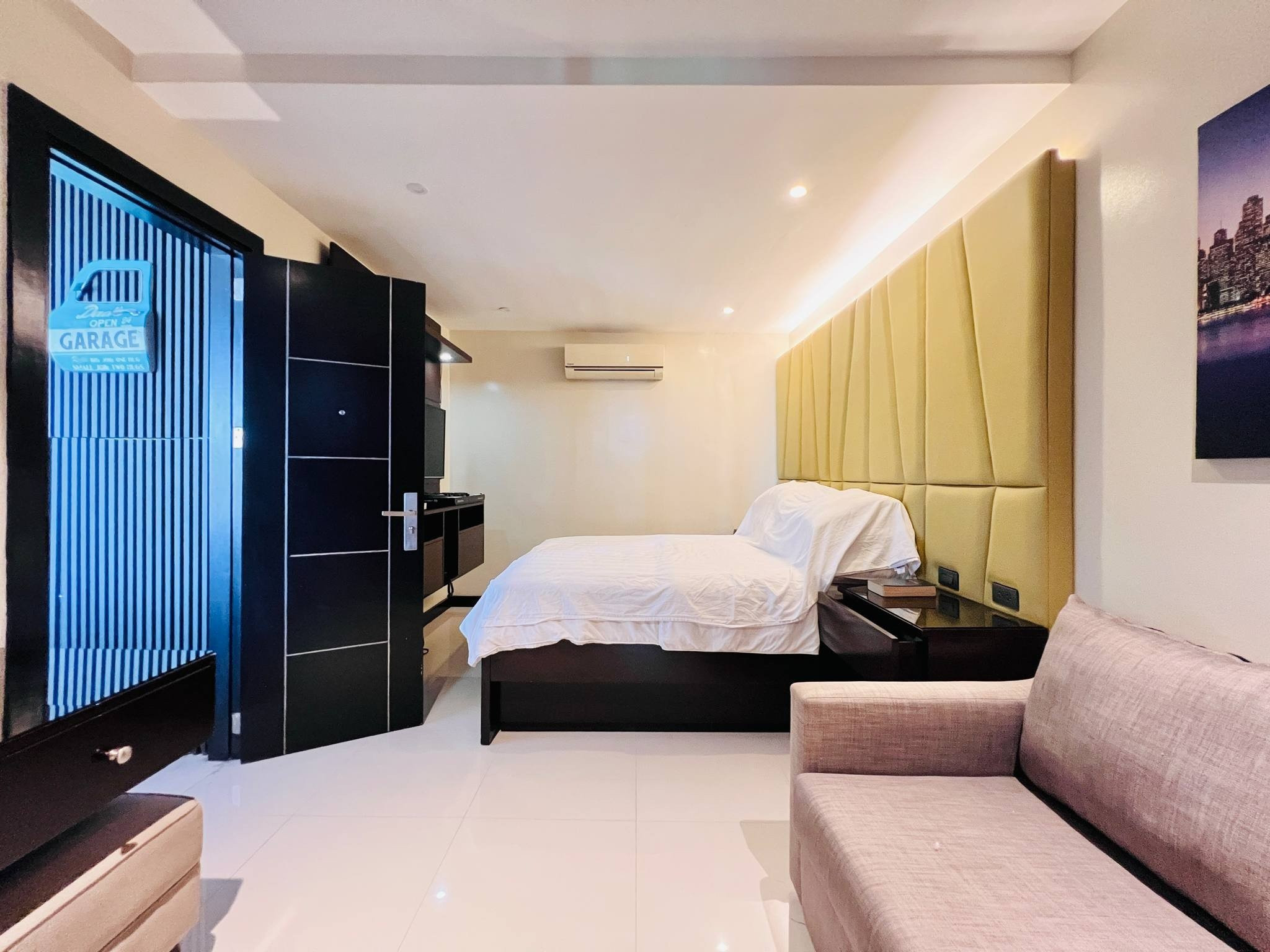 Discover this Stunning 5-Storey Contemporary Home in Parkridge Estate photo 5