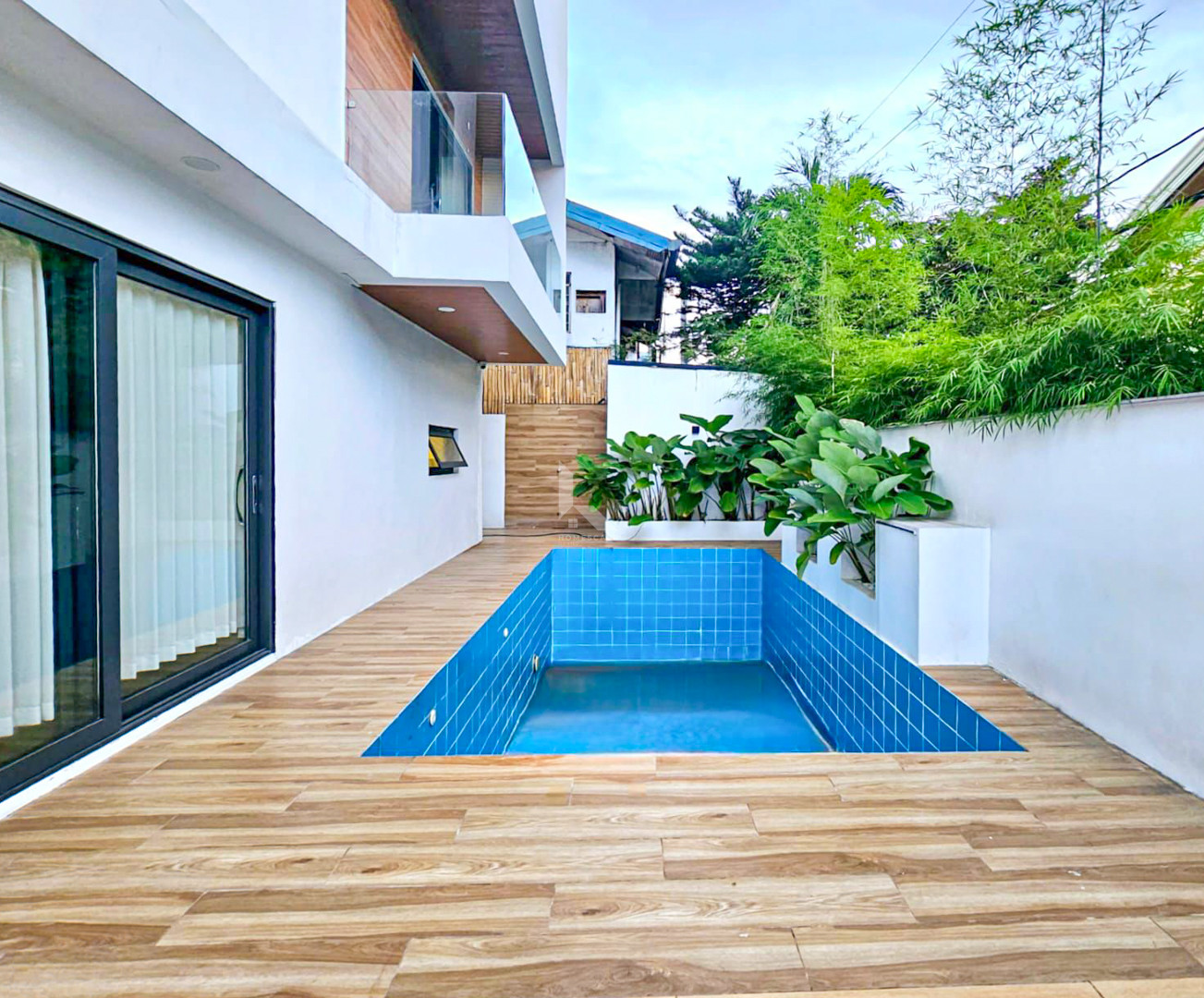 Breathtaking Modern Contemporary House and Lot for Sale photo 2