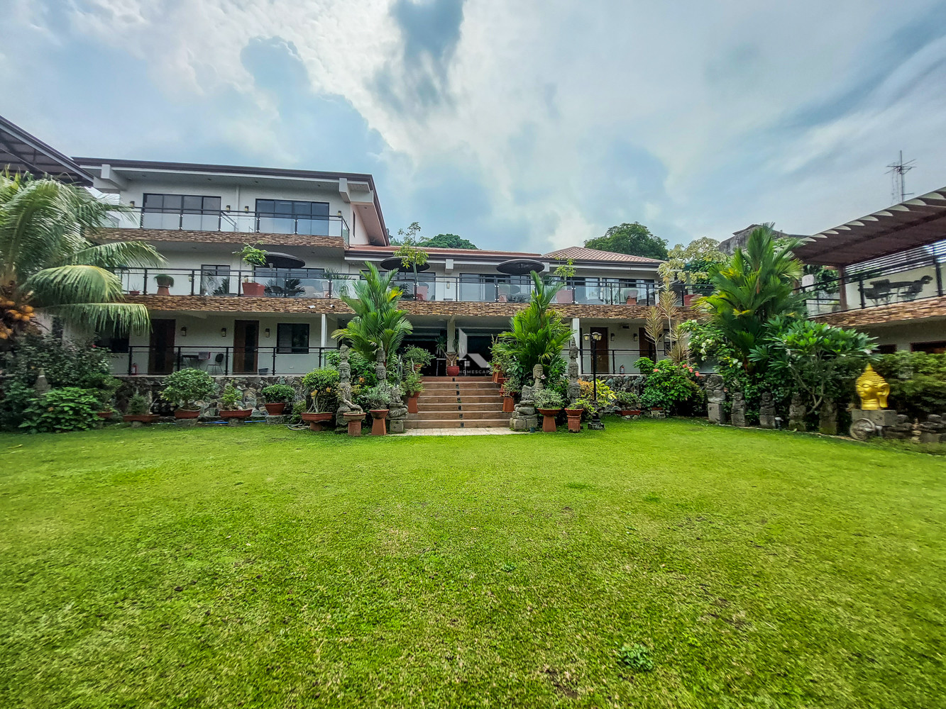 3 Storey House and Lot for Sale in Los Baños Calamba Laguna photo 1