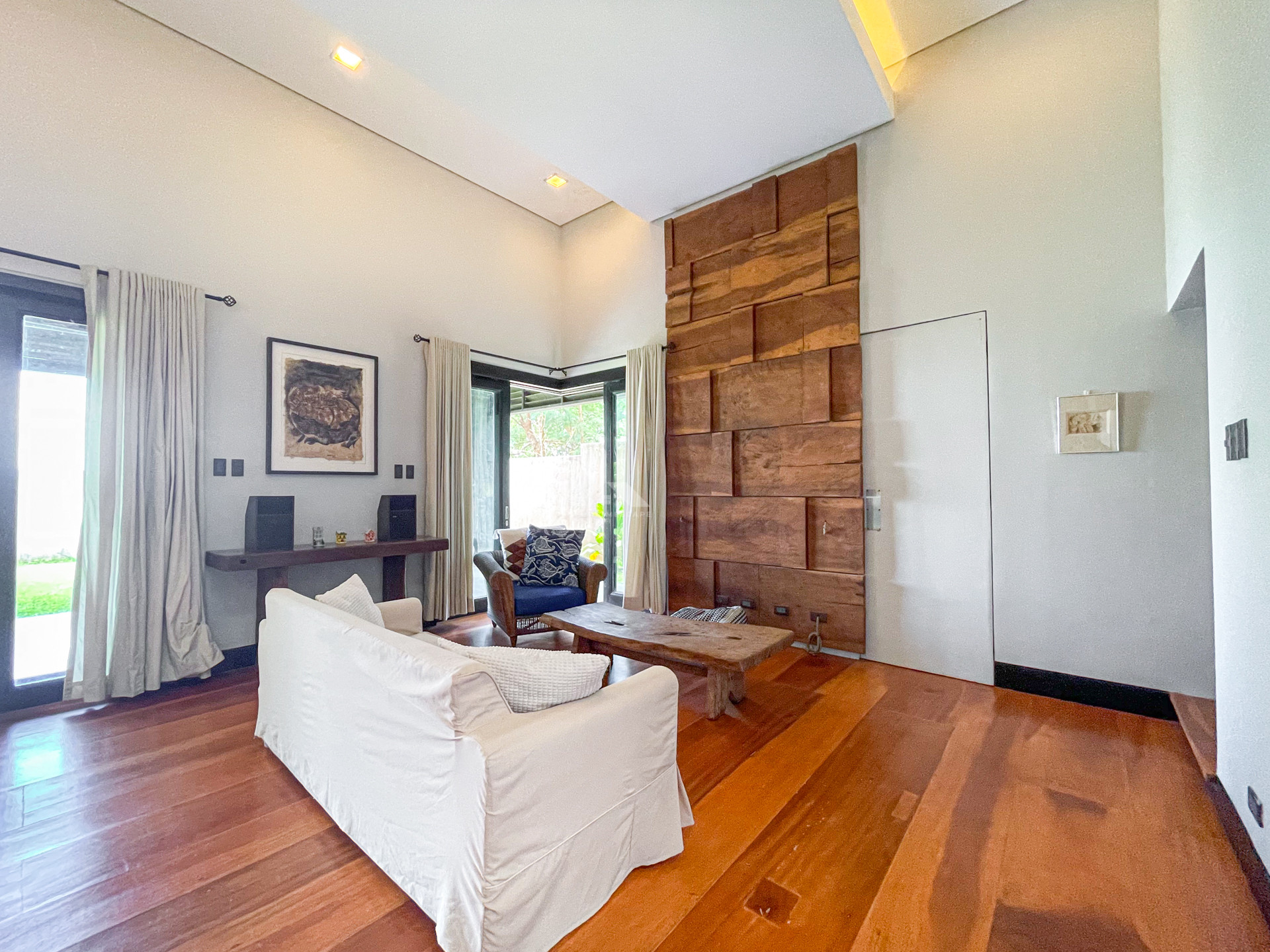 reathtaking Modern Tropical House and Lot For Sale in Ayala Greenfields photo 3