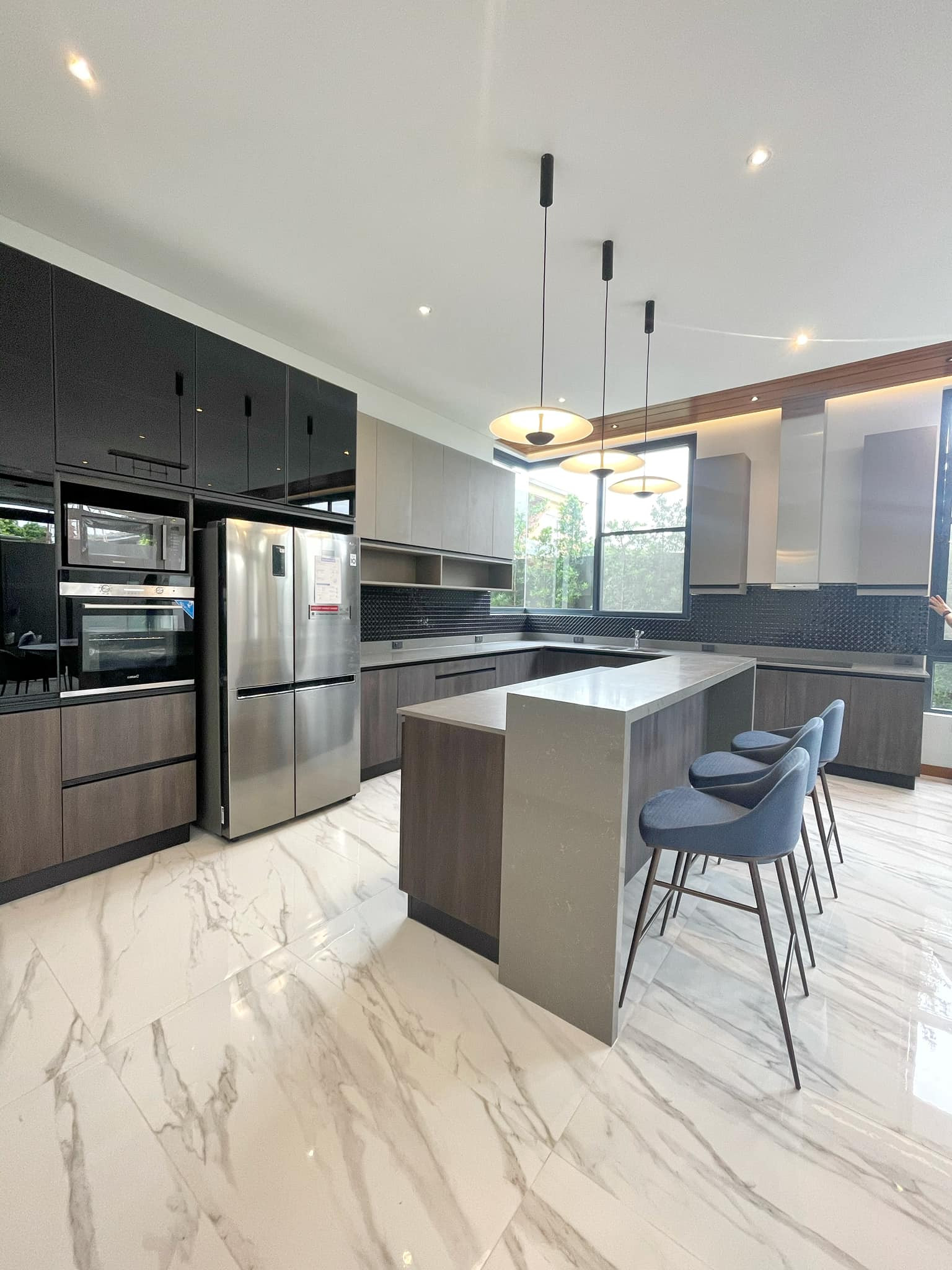 Brand New Modern Semi-Furnished House w/ Swimming pool photo 3