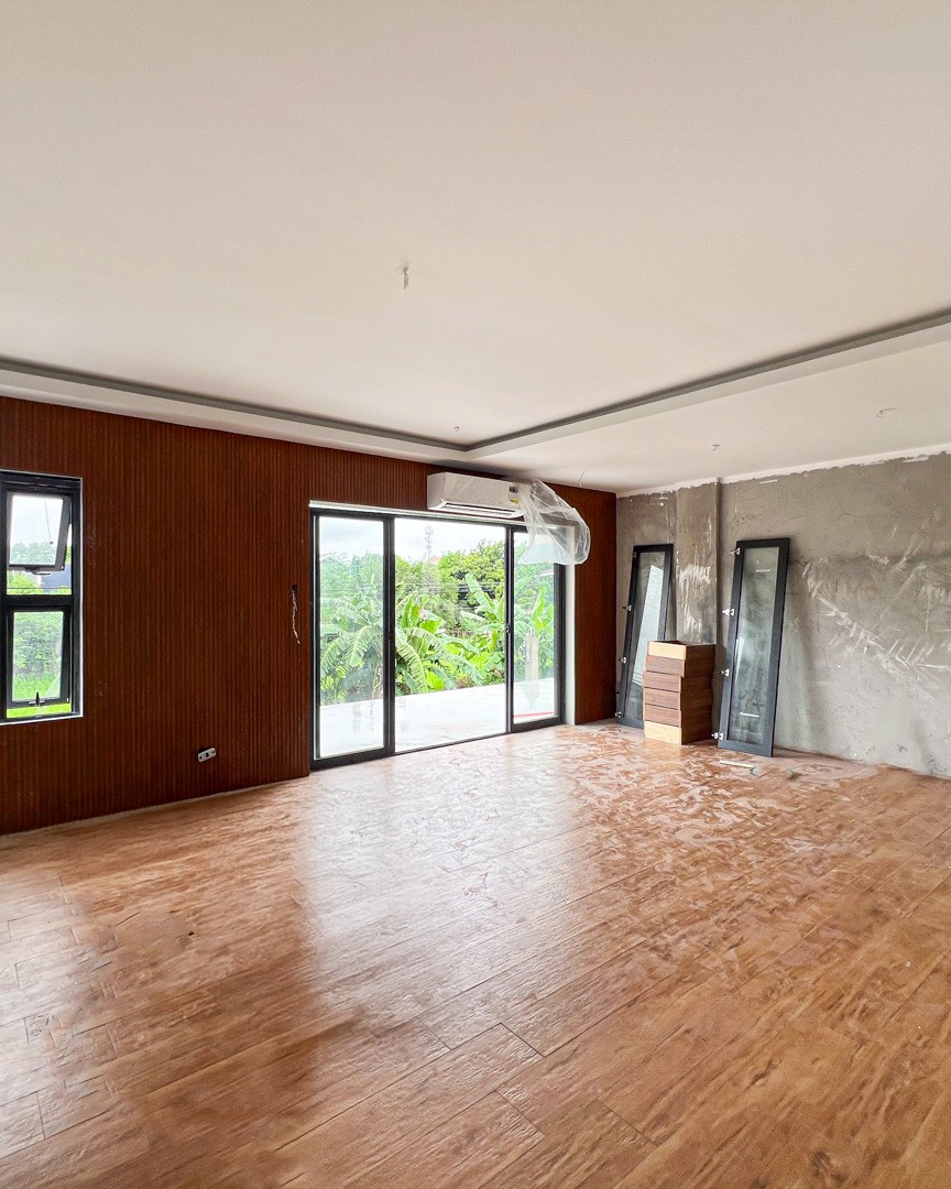 Classy Modern Contemporary House and Lot in Geneva Gardens photo 5