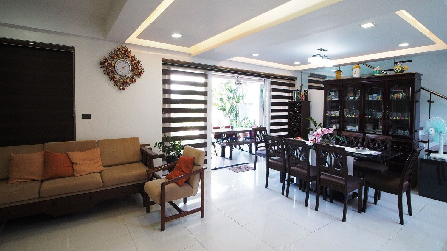 2-Storey Lovely Home with Roofdeck and Basement photo 1