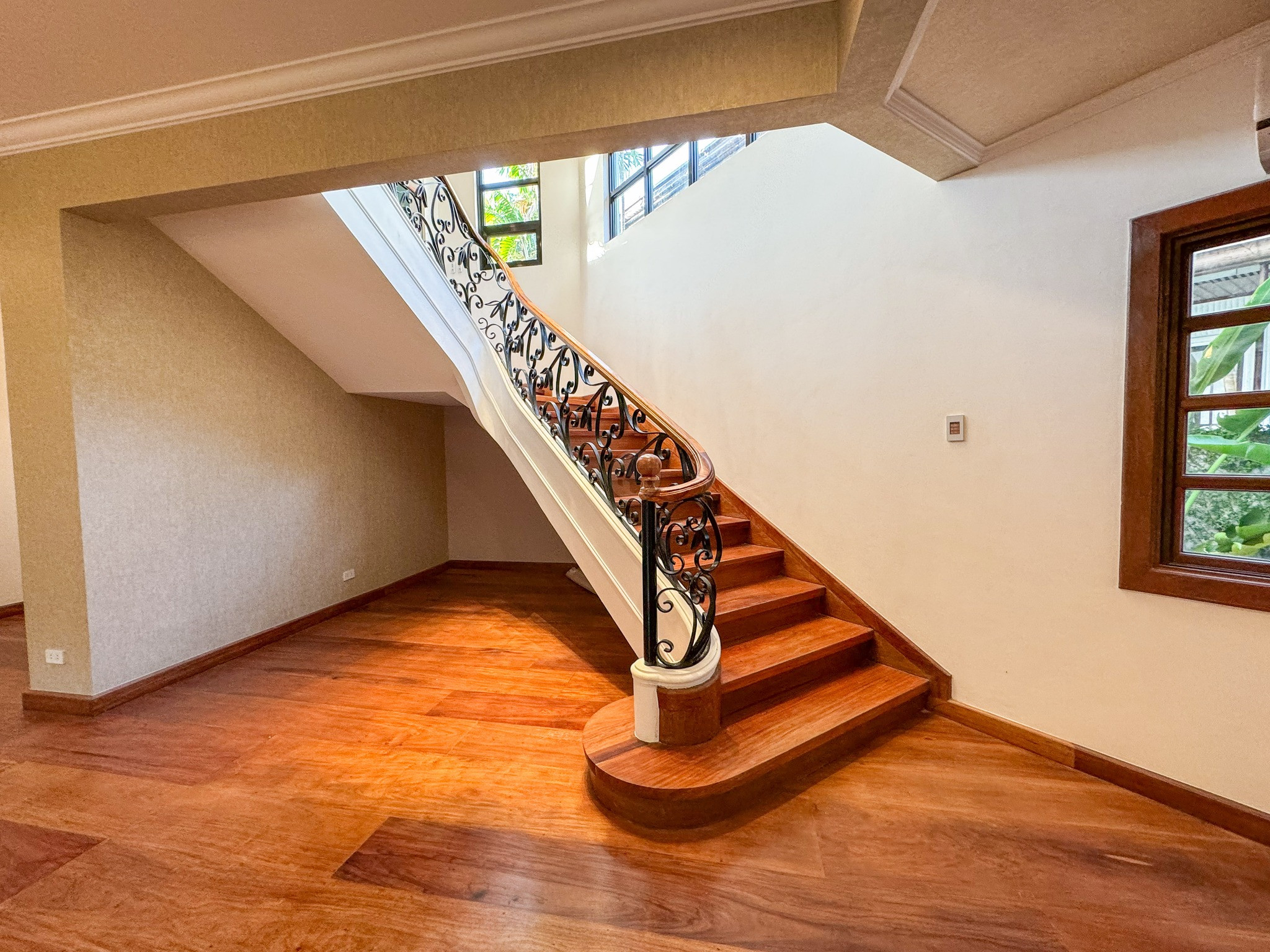 Captivating 4-Bedroom House for Sale in Ayala Alabang Village photo 5