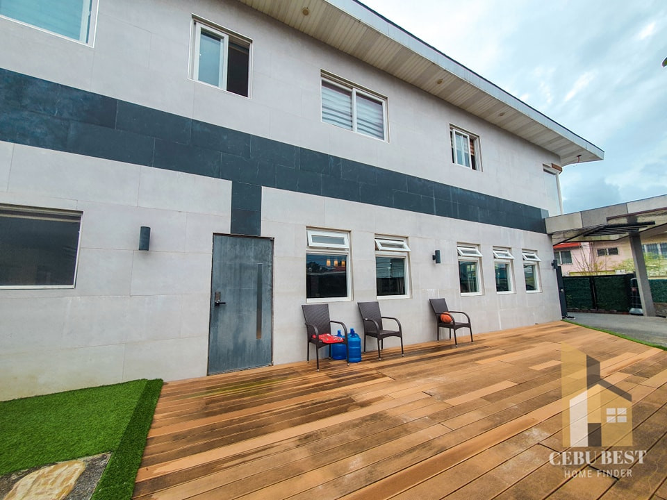 pacious Contemporary House for Sale in SunnyHills Subdivision photo 1