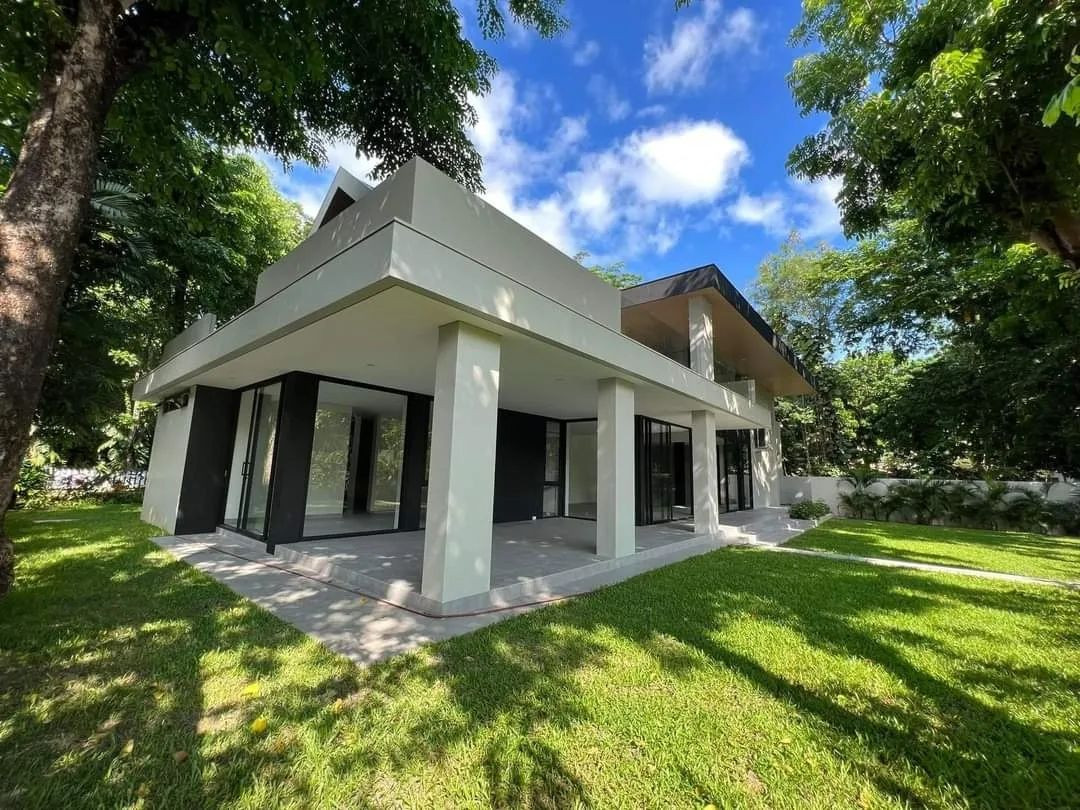 Scandanavian Home for sale in Valleygolf, Antipolo City photo 3