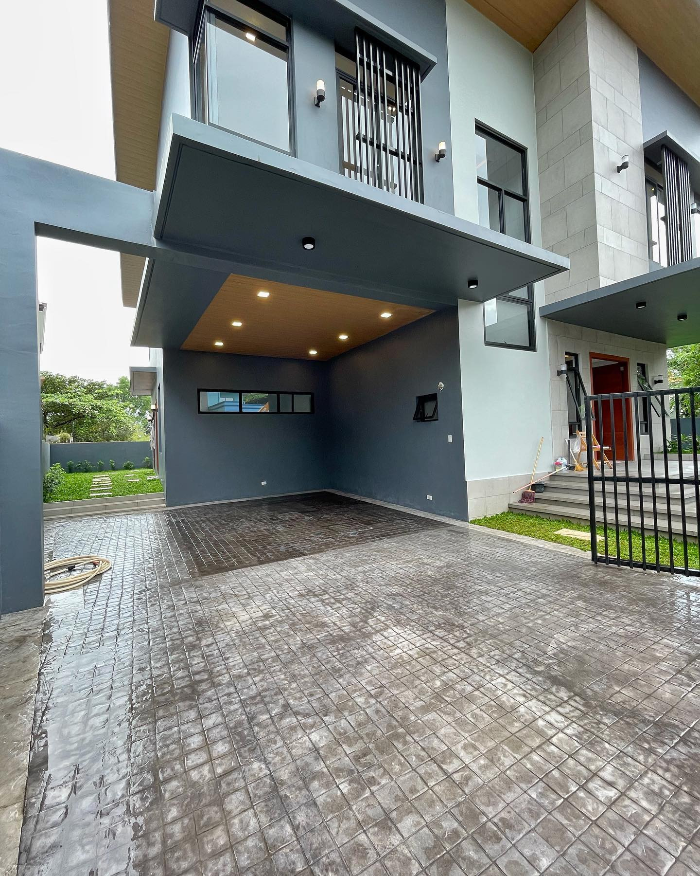 Brand New Modern Contemporary House for Sale in Fairview Quezon City photo 2