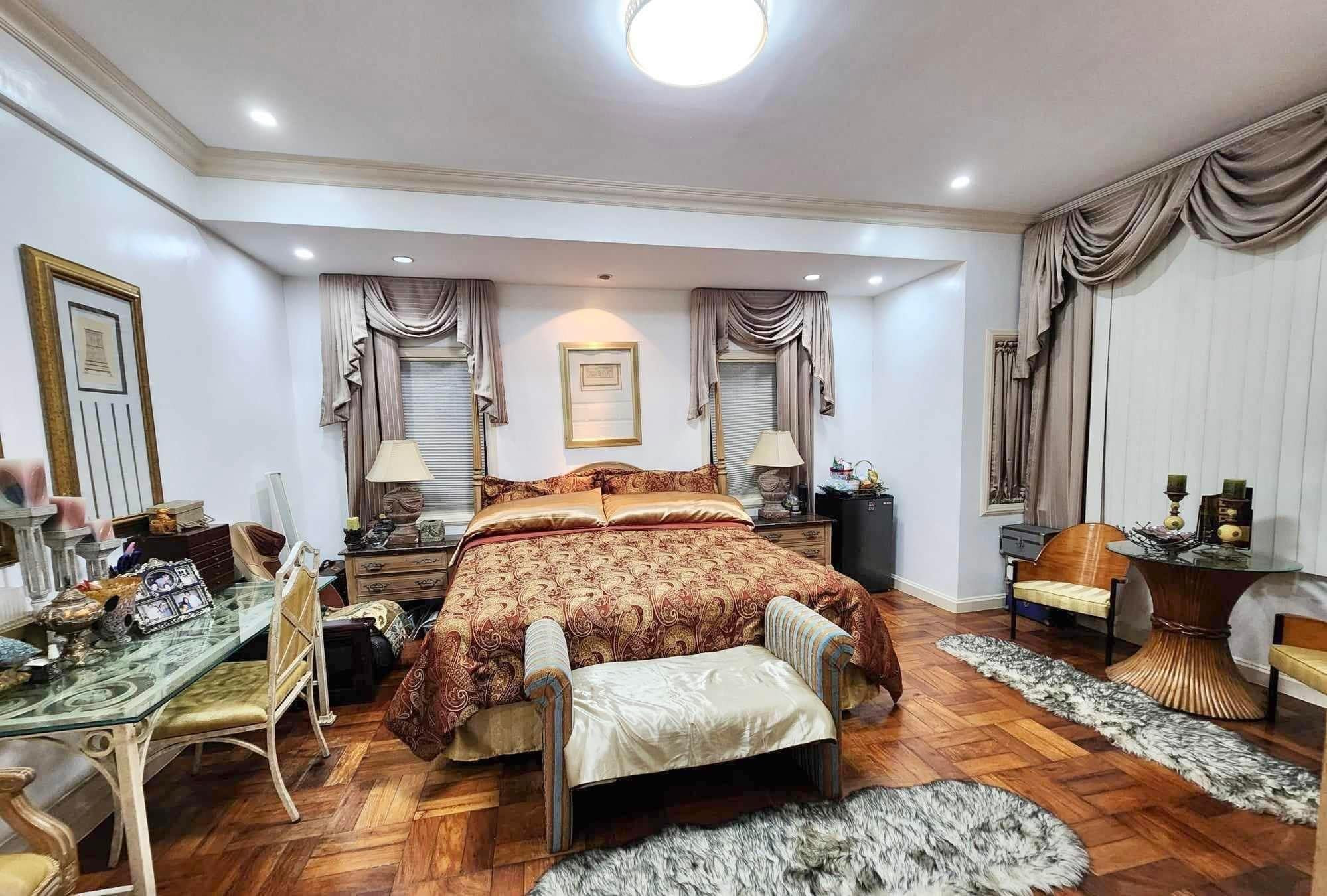 An Expansive 5 Bedroom House and Lot for Sale photo 5